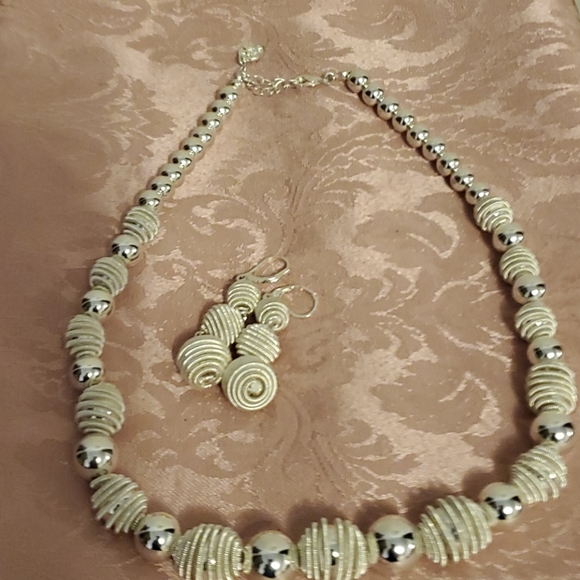 Jewelry - JEWELRY